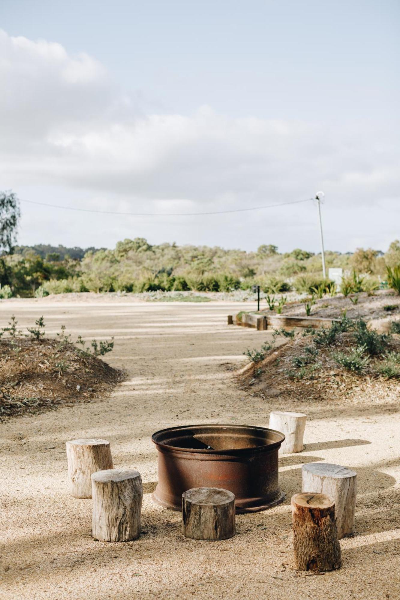 Esperance Chalet Village ภายนอก รูปภาพ